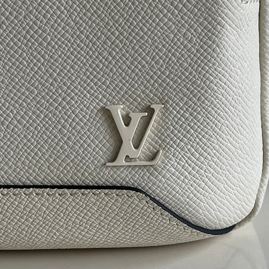 LuxluxHouse Great quality Louis Vuitton Bag Top Quality 20*31*10CM Free shipping