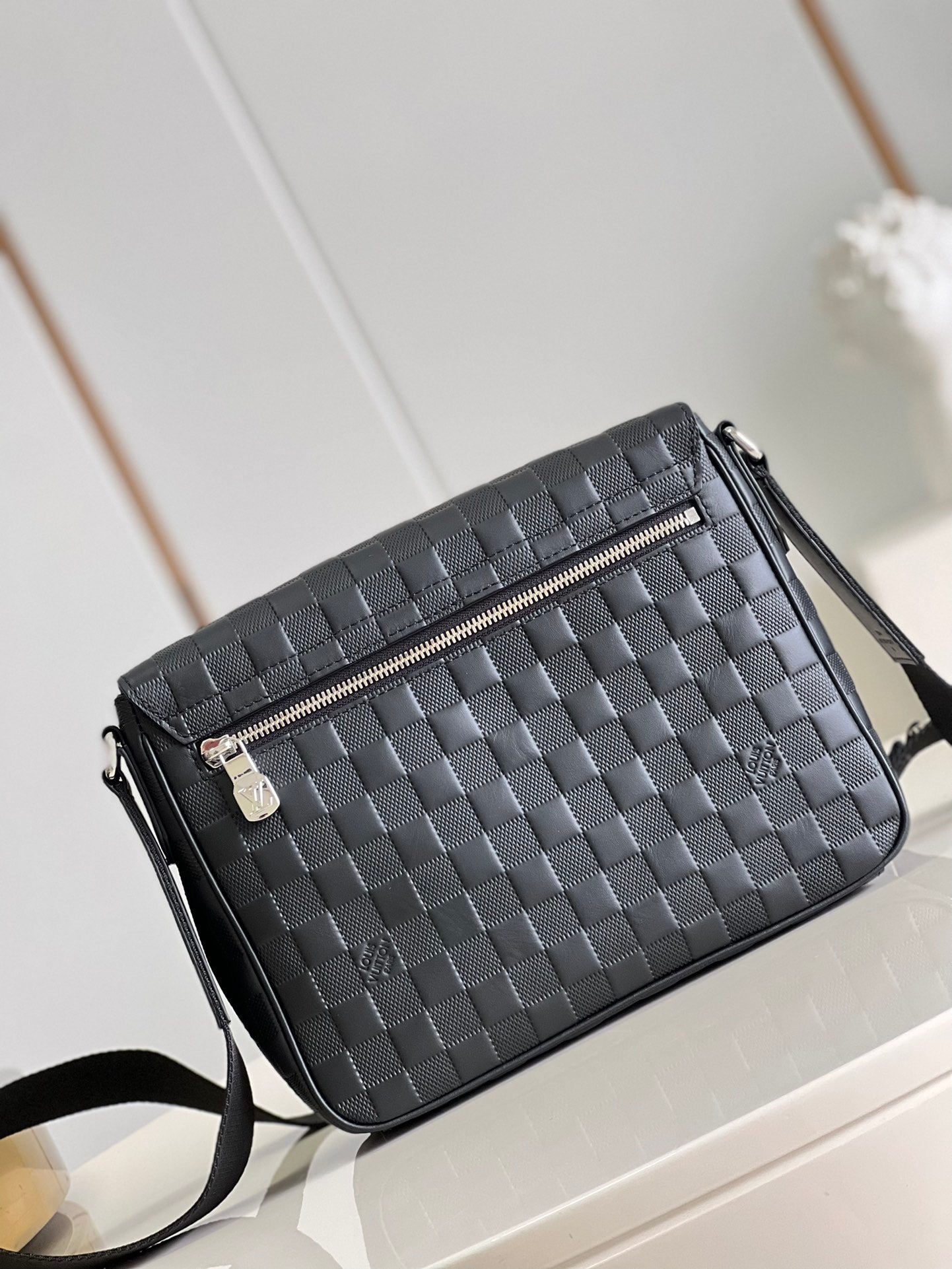 LuxluxHouse Great quality Louis Vuitton Bag Top Quality 26*20*7CM Free shipping