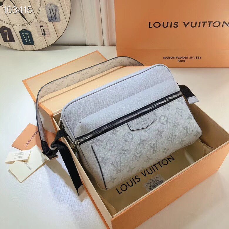 LuxluxHouse Great quality Louis Vuitton Top Bag 29.5*20*10.5cm Free shipping