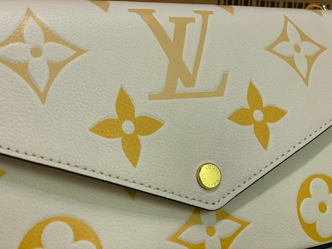 LuxluxHouse Great quality Louis Vuitton Top Bag 12*12*3cm Free shipping