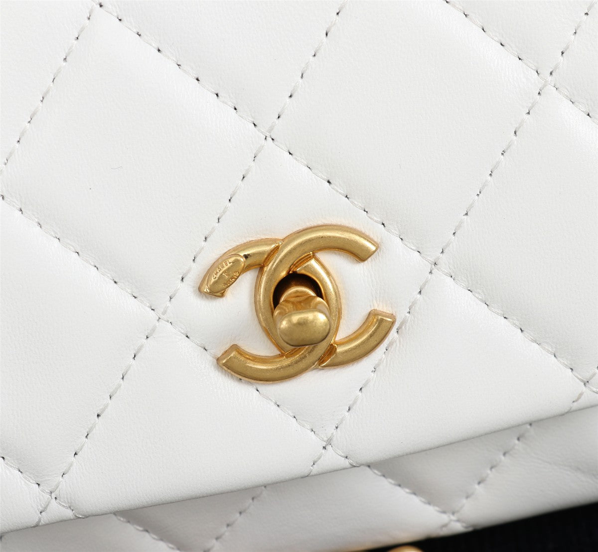 LuxluxHouse Great quality Chanel Bag Top Quality 19*14*4cm Free shipping