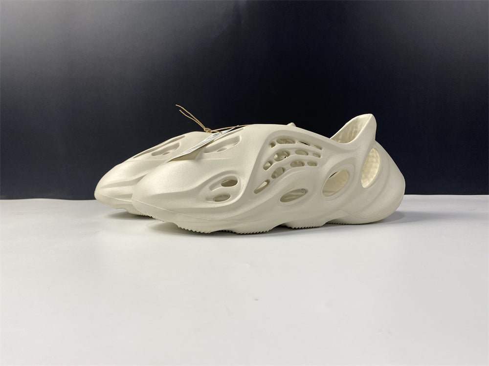 LuxluxHouse Great quality LuxluxHouse Great quality Yeezy Foam Runner Bone Free shipping