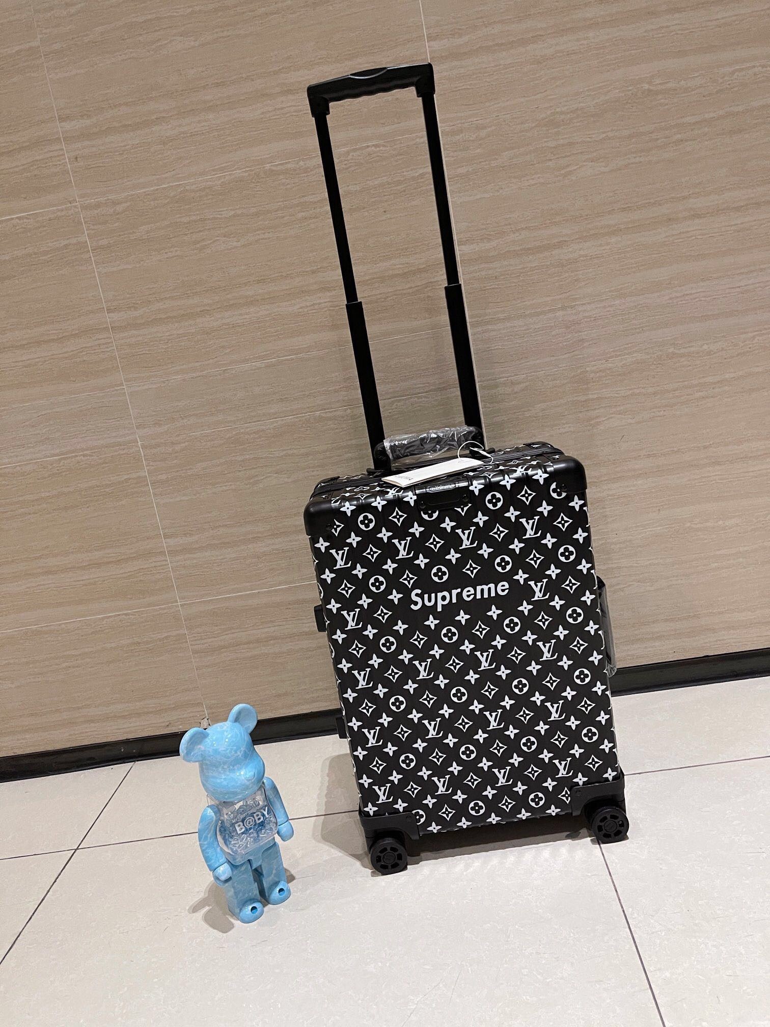 L*V S*upreme r*imowa Luggage (LuxluxHouse)