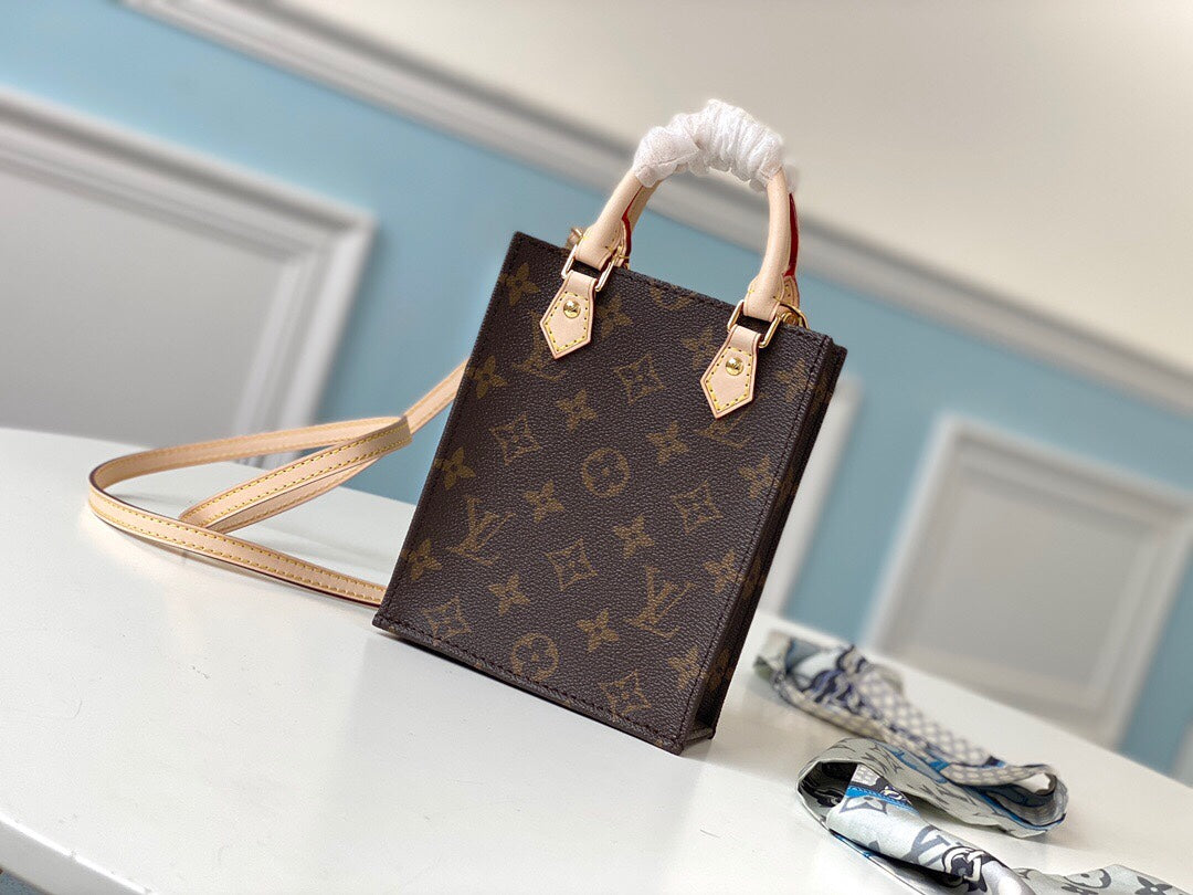 LuxluxHouse Great quality Louis Vuitton Top Bag 14×4×18cm Free shipping