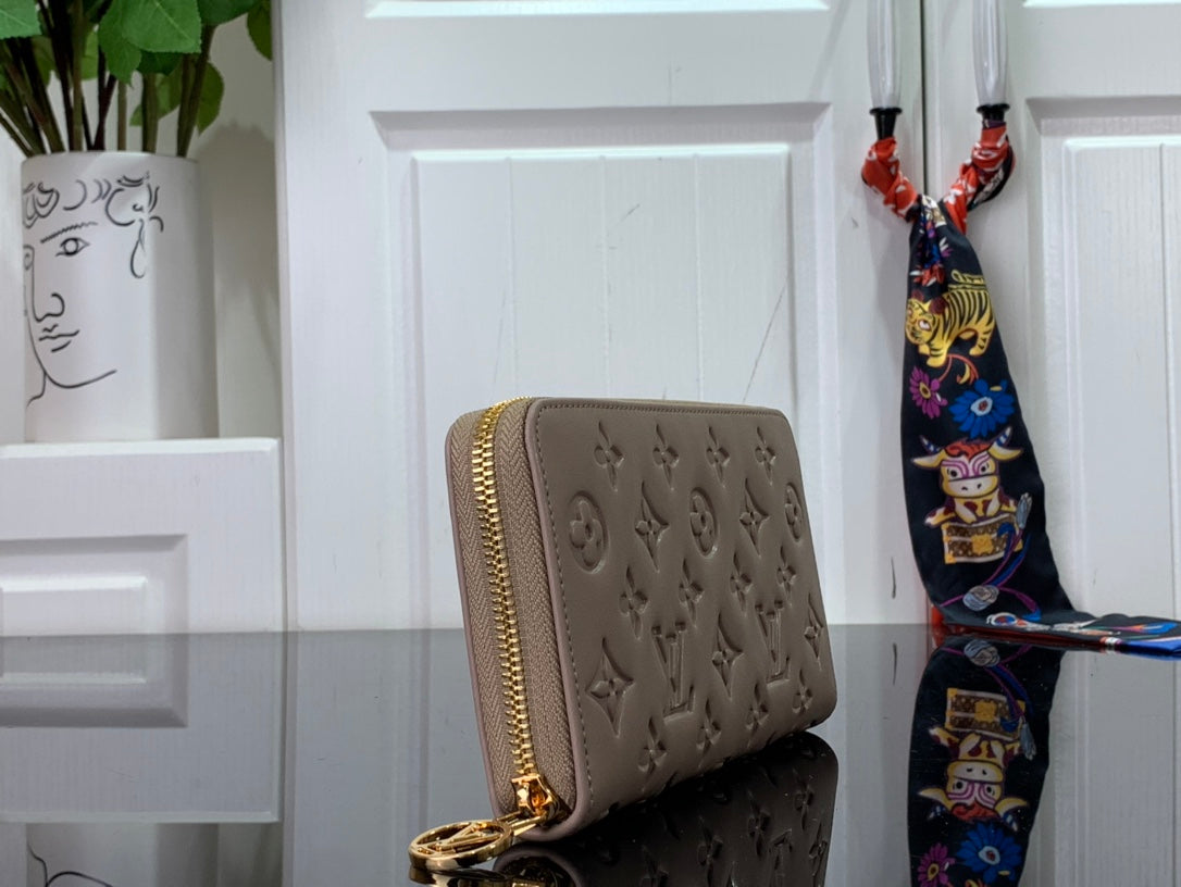 LuxluxHouse Great quality Louis Vuitton Bag Top Quality 19.5*10.5*2.5cm Free shipping