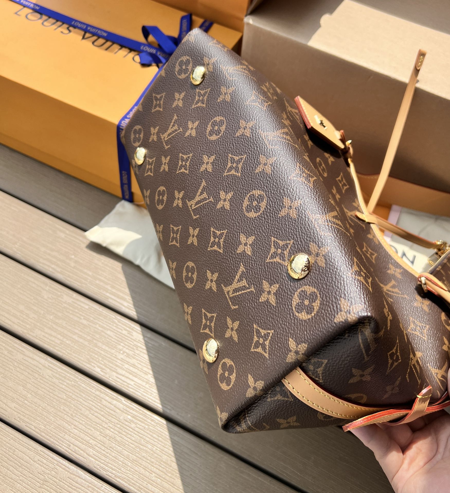 LuxluxHouse Great quality Louis Vuitton Bag Top Quality Free shipping