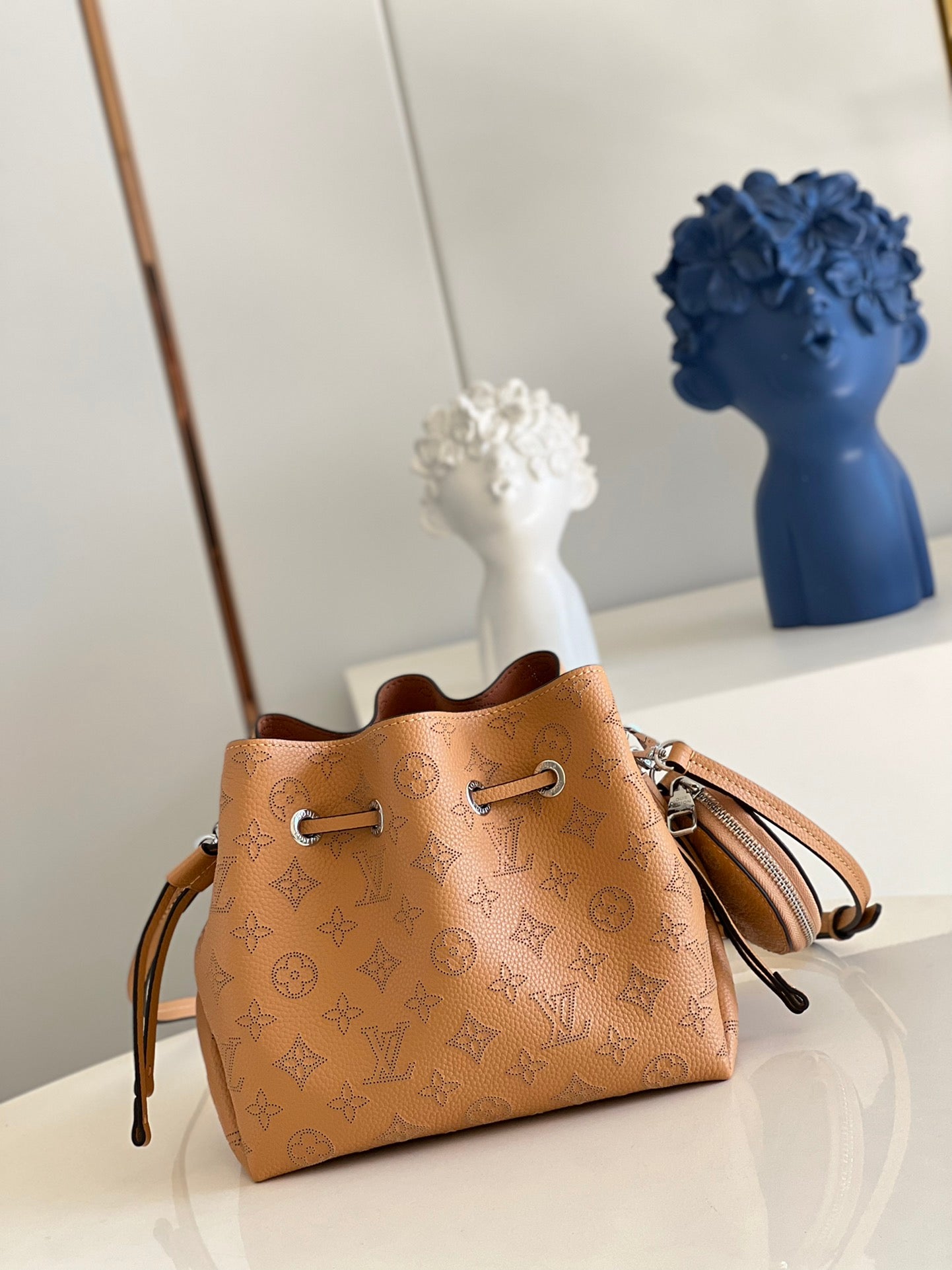 LuxluxHouse Great quality Louis Vuitton Bag Top Quality 19*22*14cm Free shipping