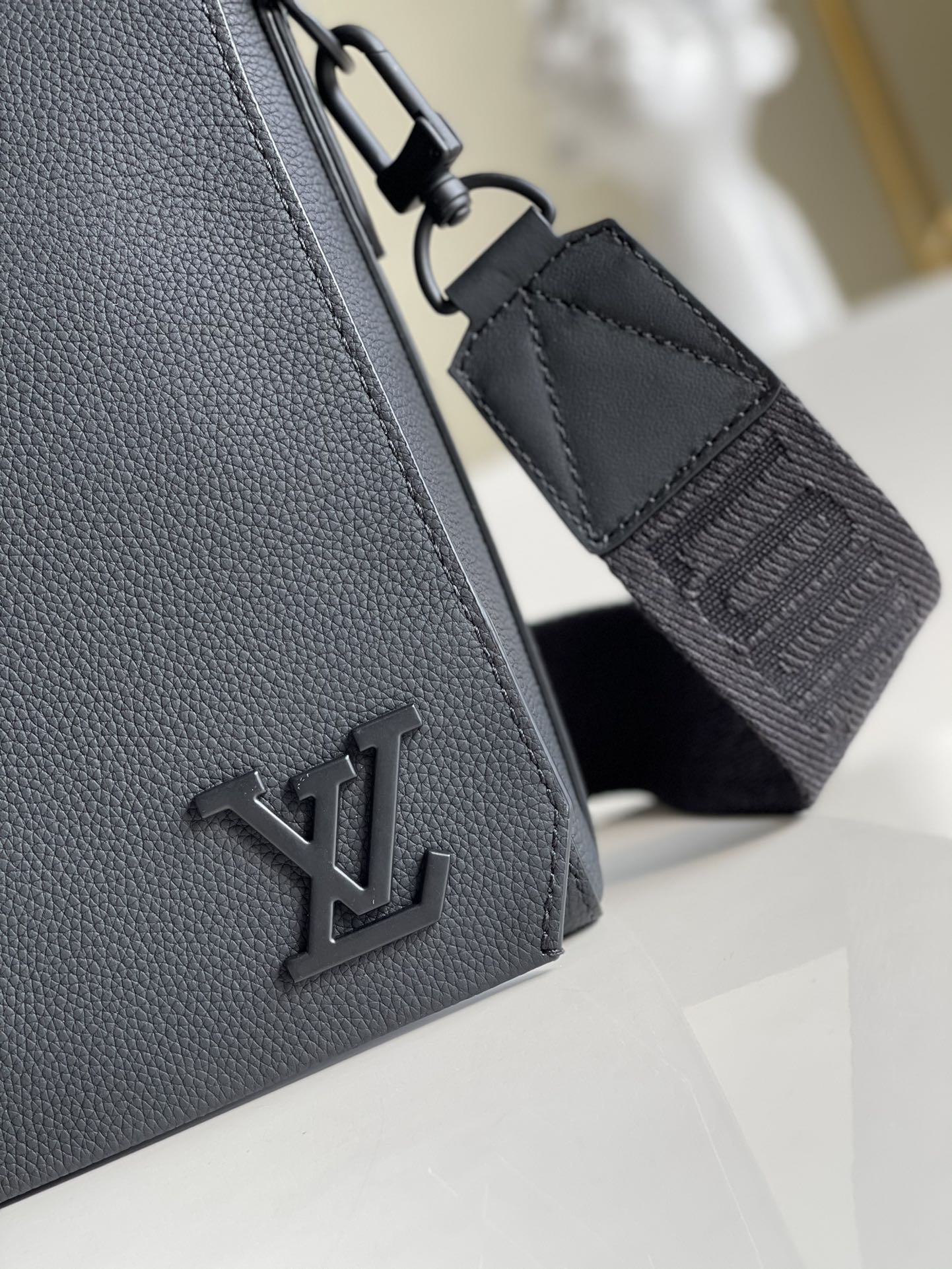 LuxluxHouse Great quality Louis Vuitton Bag Top Quality 30.5x24x10cm Free shipping