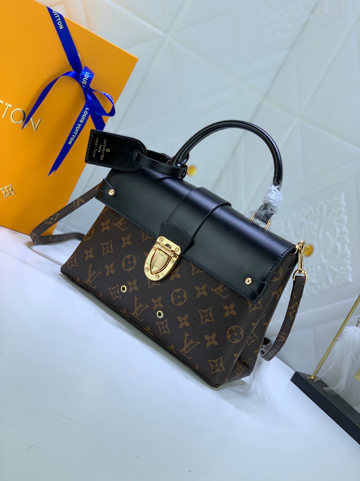 LuxluxHouse Great quality Louis Vuitton Bag Top Quality 25*19*10cm Free shipping