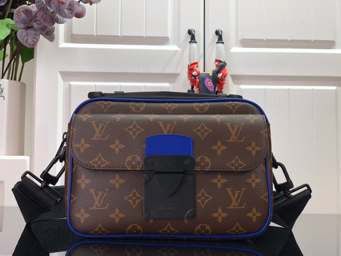 LuxluxHouse Great quality Louis Vuitton Bag Top Quality 22*18*8CM Free shipping