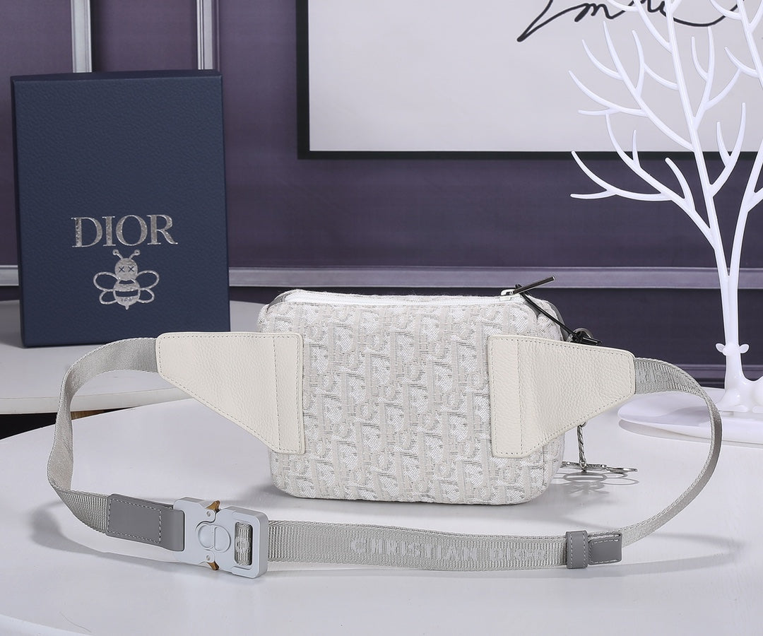 Free shipping LuxluxHouse Dior Top Bag 19*14*6cm