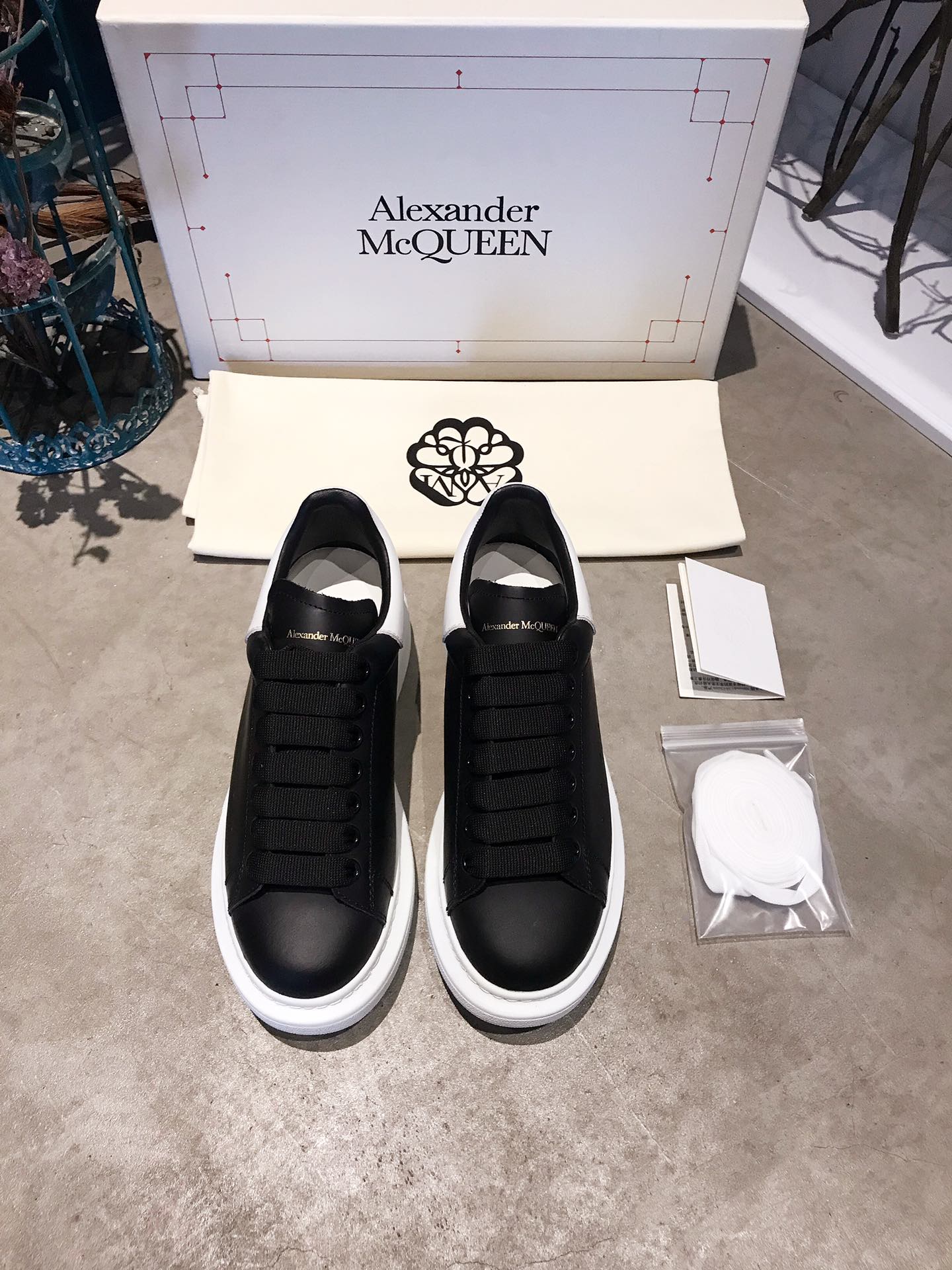 LuxluxHouse Best Quality Shoes Alexander McQueen