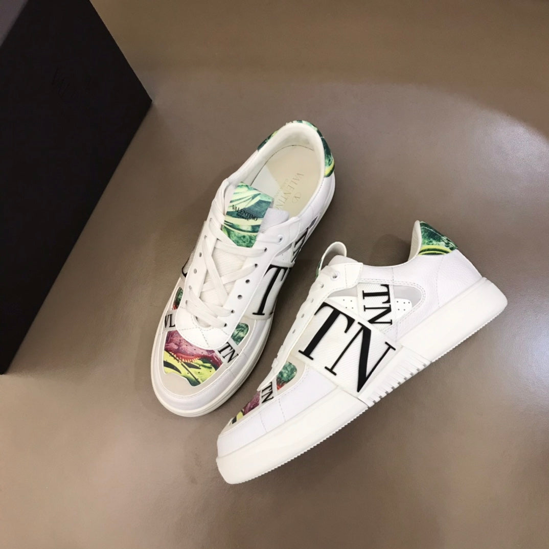 LuxluxHouse Best Quality Shoes Valentino