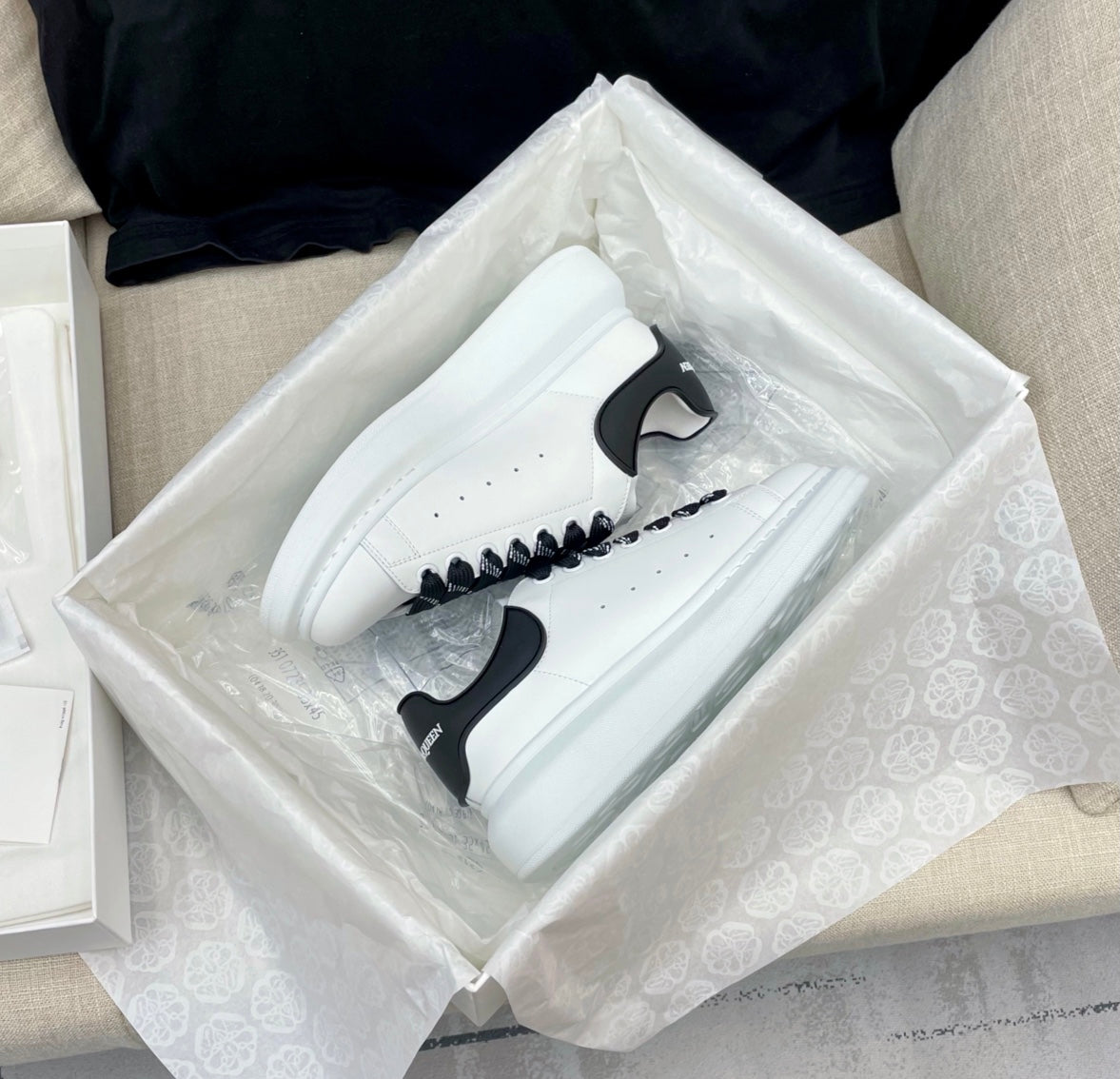 LuxluxHouse Best Quality Shoes Alexander McQueen