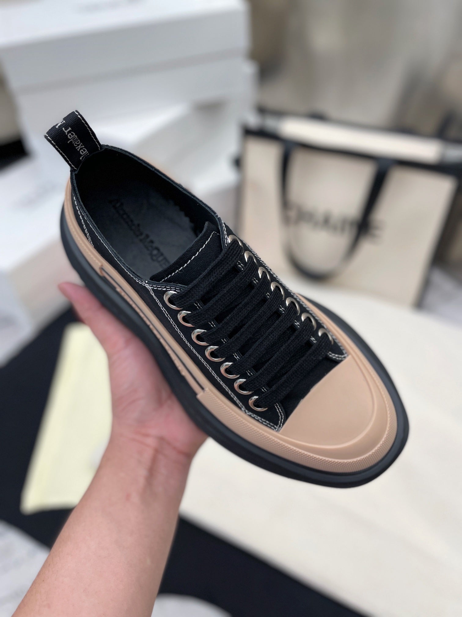 LuxluxHouse Best Quality Shoes Alexander McQueen