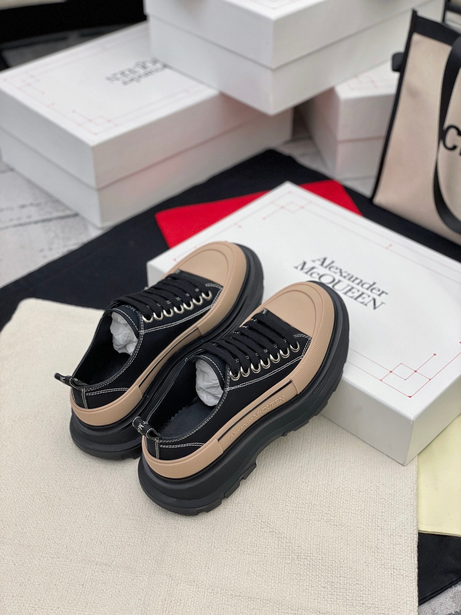 LuxluxHouse Best Quality Shoes Alexander McQueen