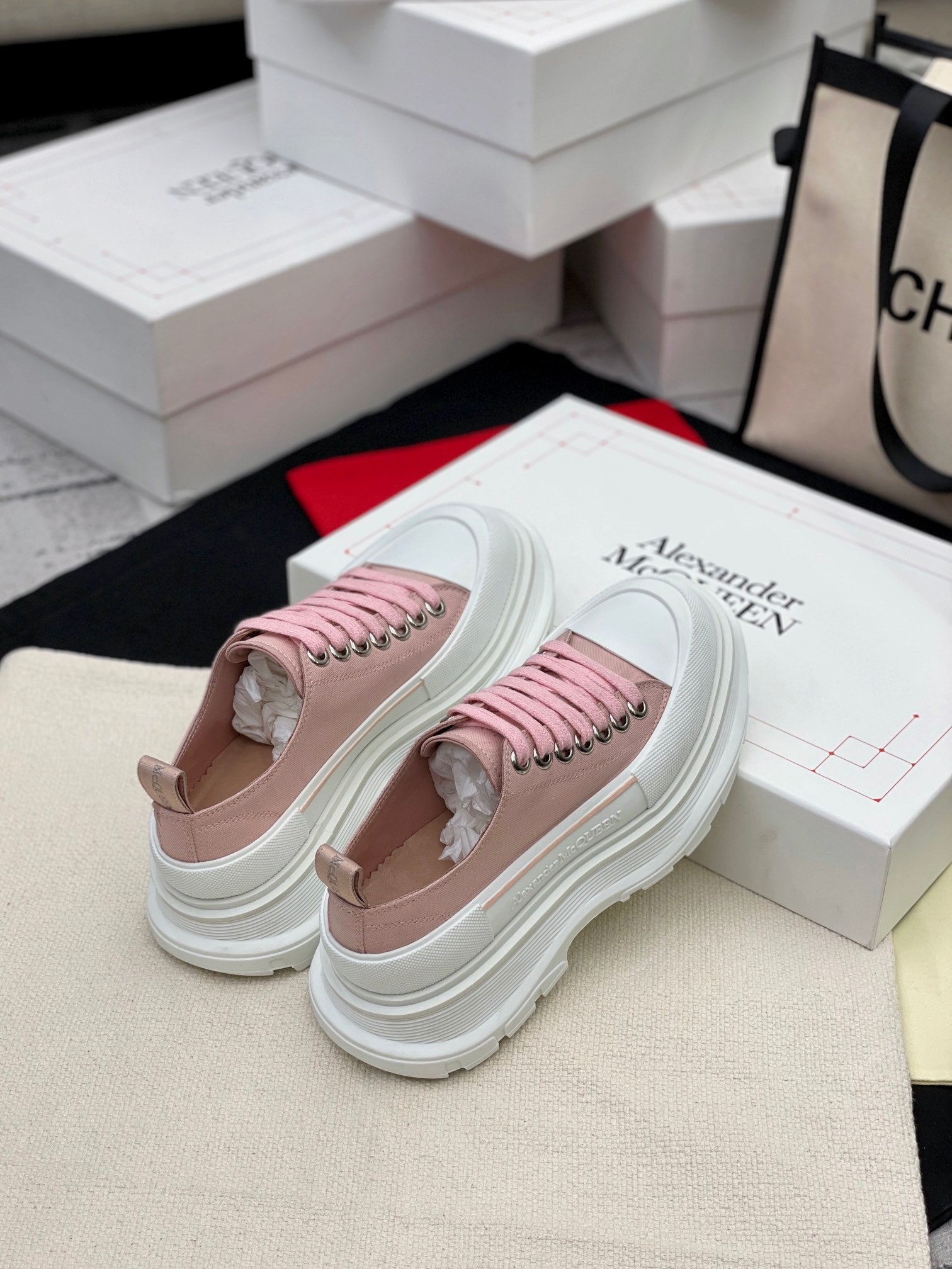 LuxluxHouse Best Quality Shoes Alexander McQueen