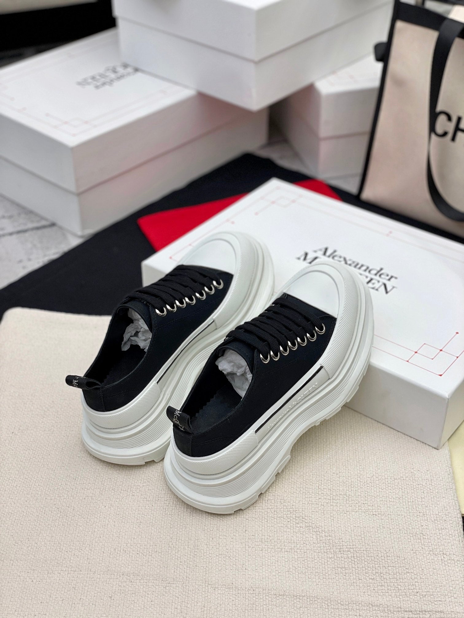 LuxluxHouse Best Quality Shoes Alexander McQueen