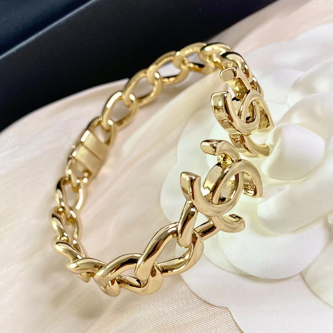 LuxluxHouse Best Quality Accessories Bracelet Bracelet Earrings Chanel Earrings