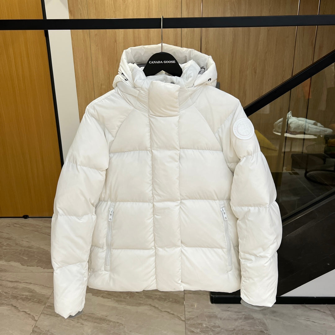 Canada Goose Coats & Jackets