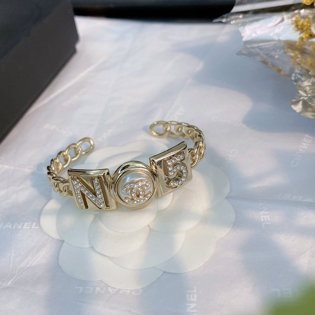 LuxluxHouse Best Quality Accessories Bracelet Bracelet Earrings Chanel Earrings