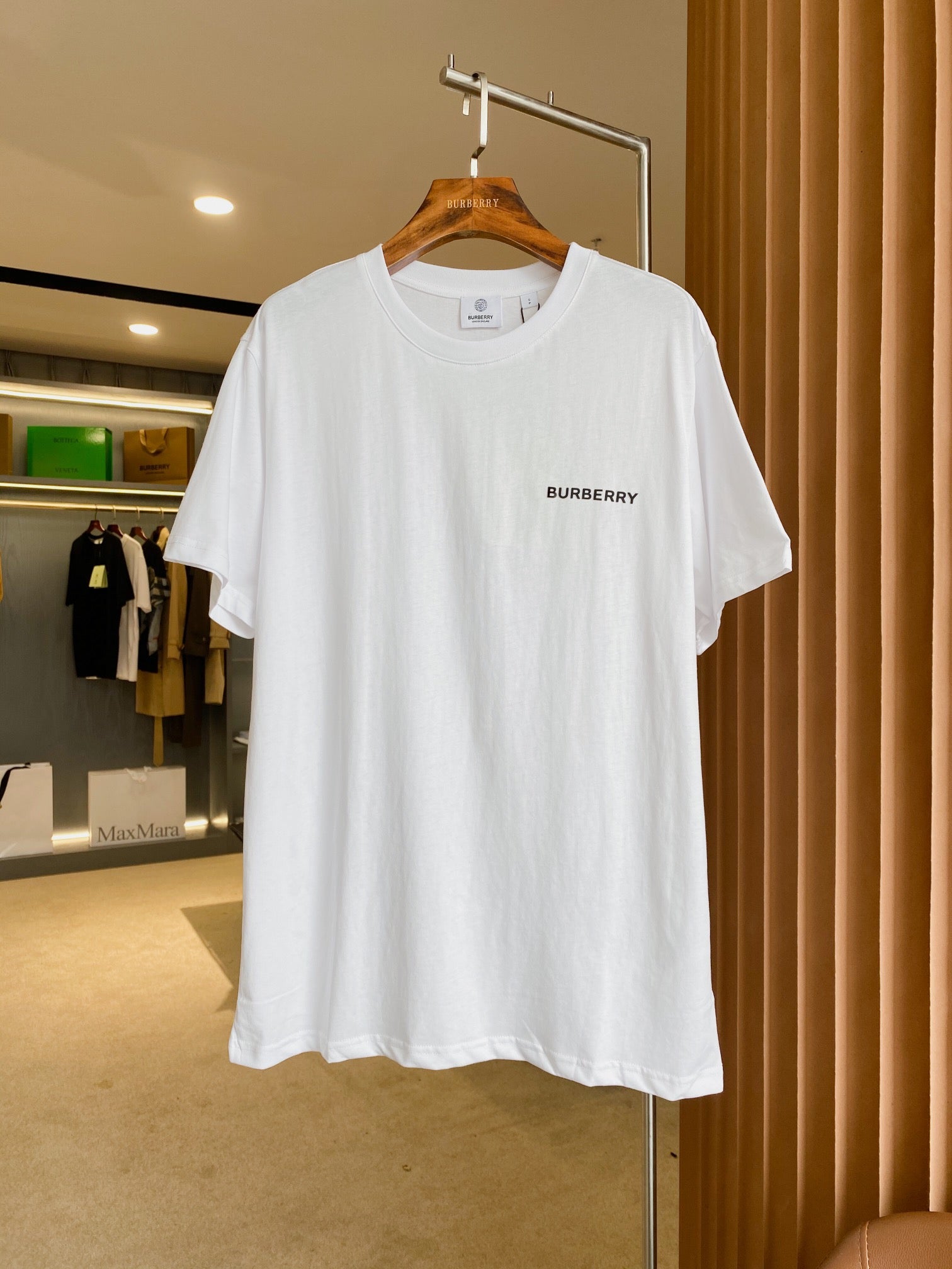 LuxluxHouse Burberry T-shirt NO.2