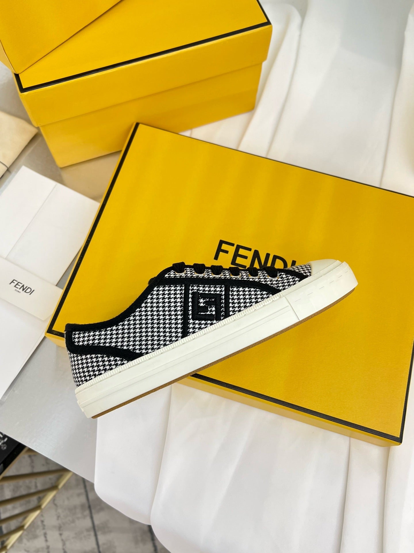 LuxluxHouse Best Quality Shoes Fendi
