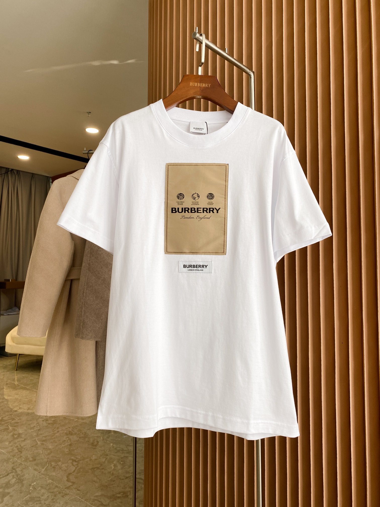 LuxluxHouse Burberry T-shirt NO.2