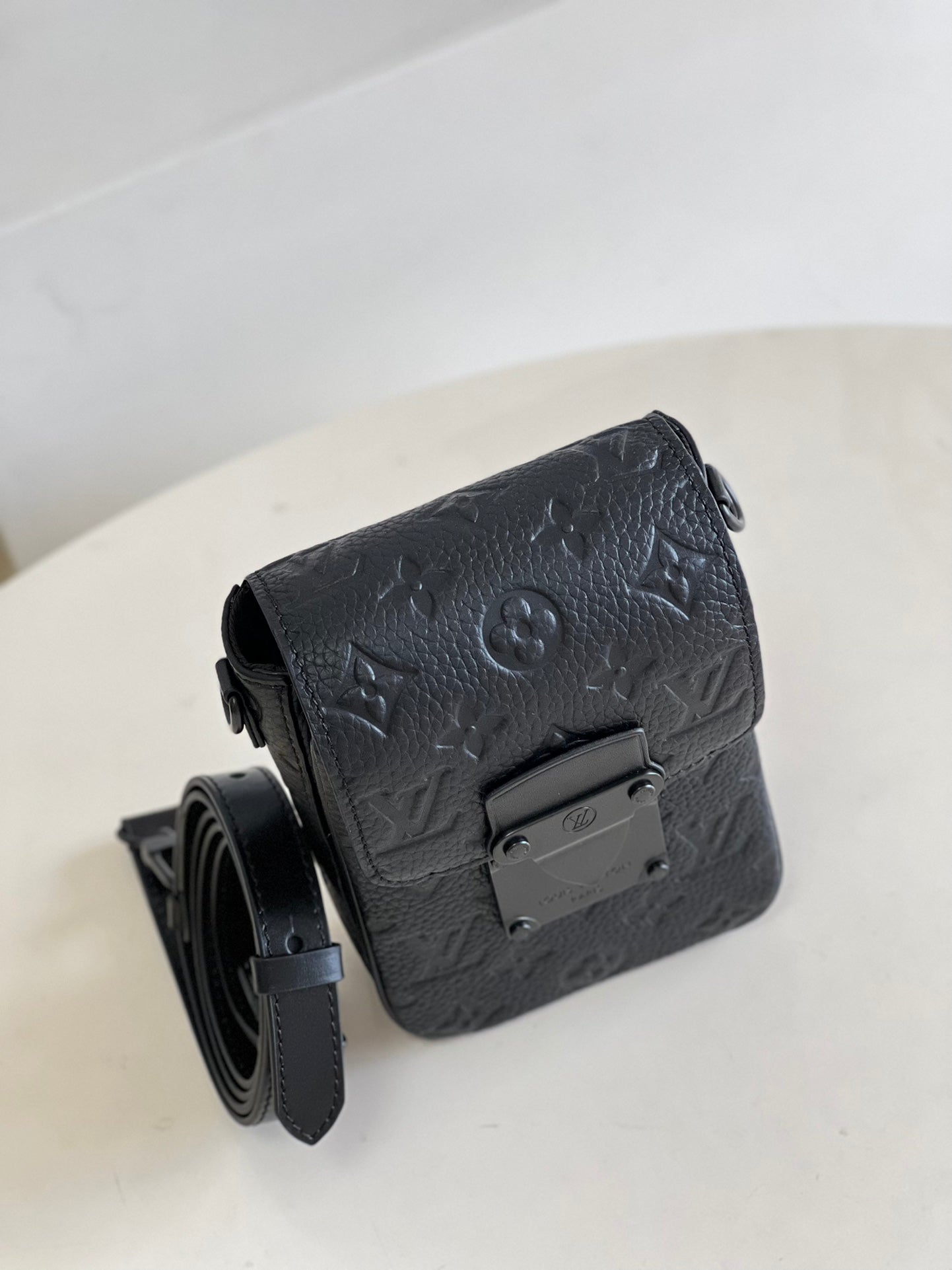 LuxluxHouse Best Quality Bags Louis Vuitton Men