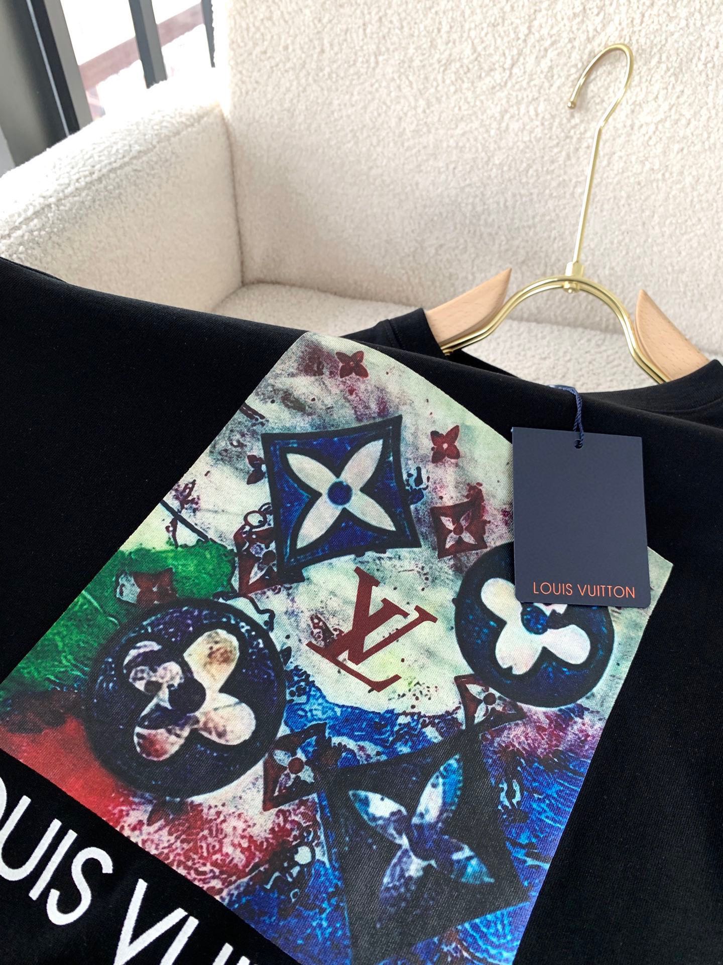 LuxluxHouse Best Quality Clothes T-shirt Louis Vuitton