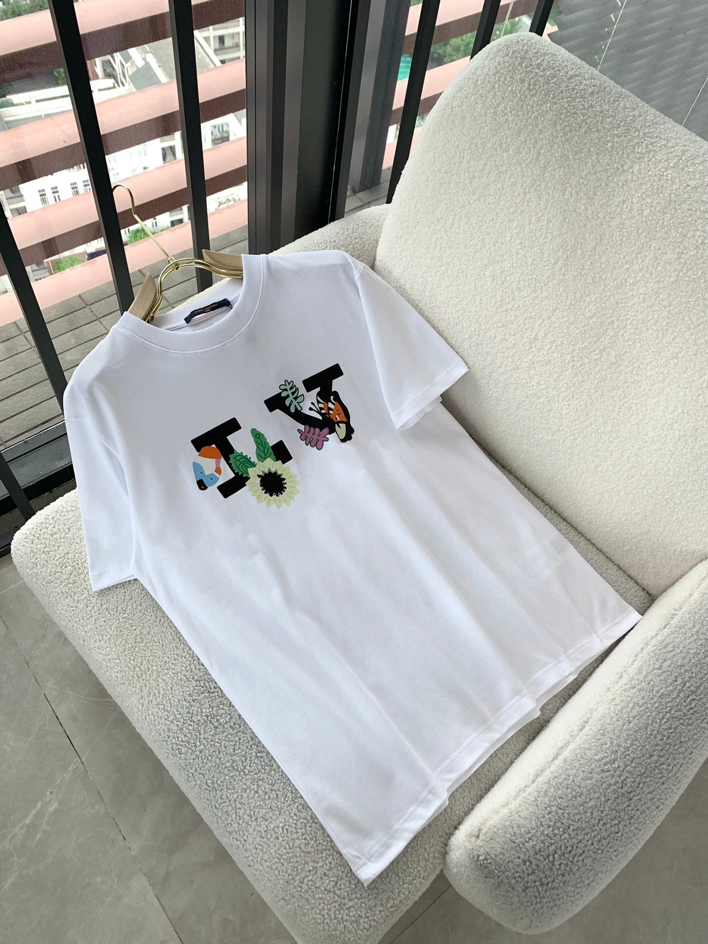 LuxluxHouse Best Quality Clothes T-shirt Louis Vuitton