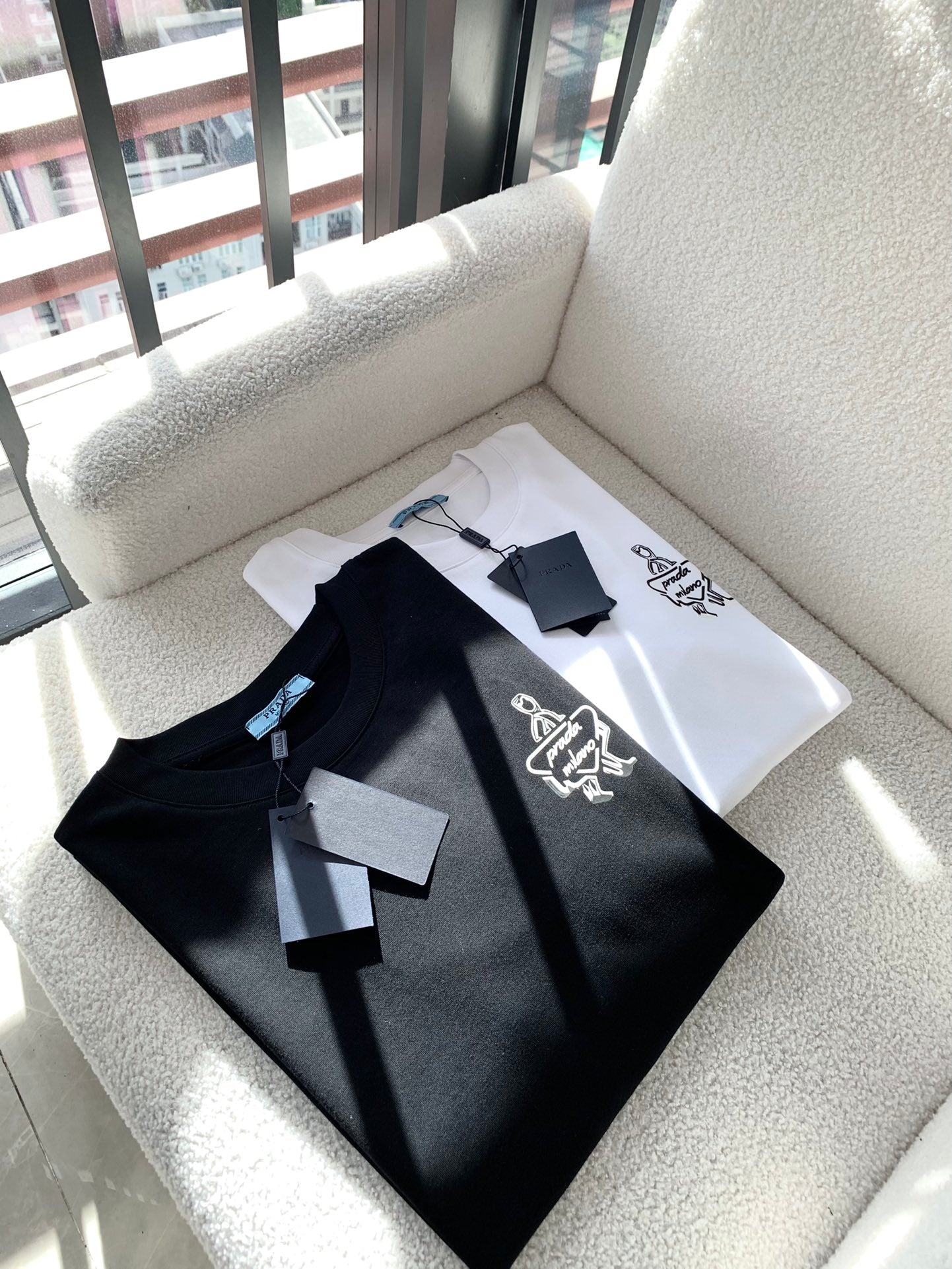 LuxluxHouse Best Quality Clothes T-shirt Prada