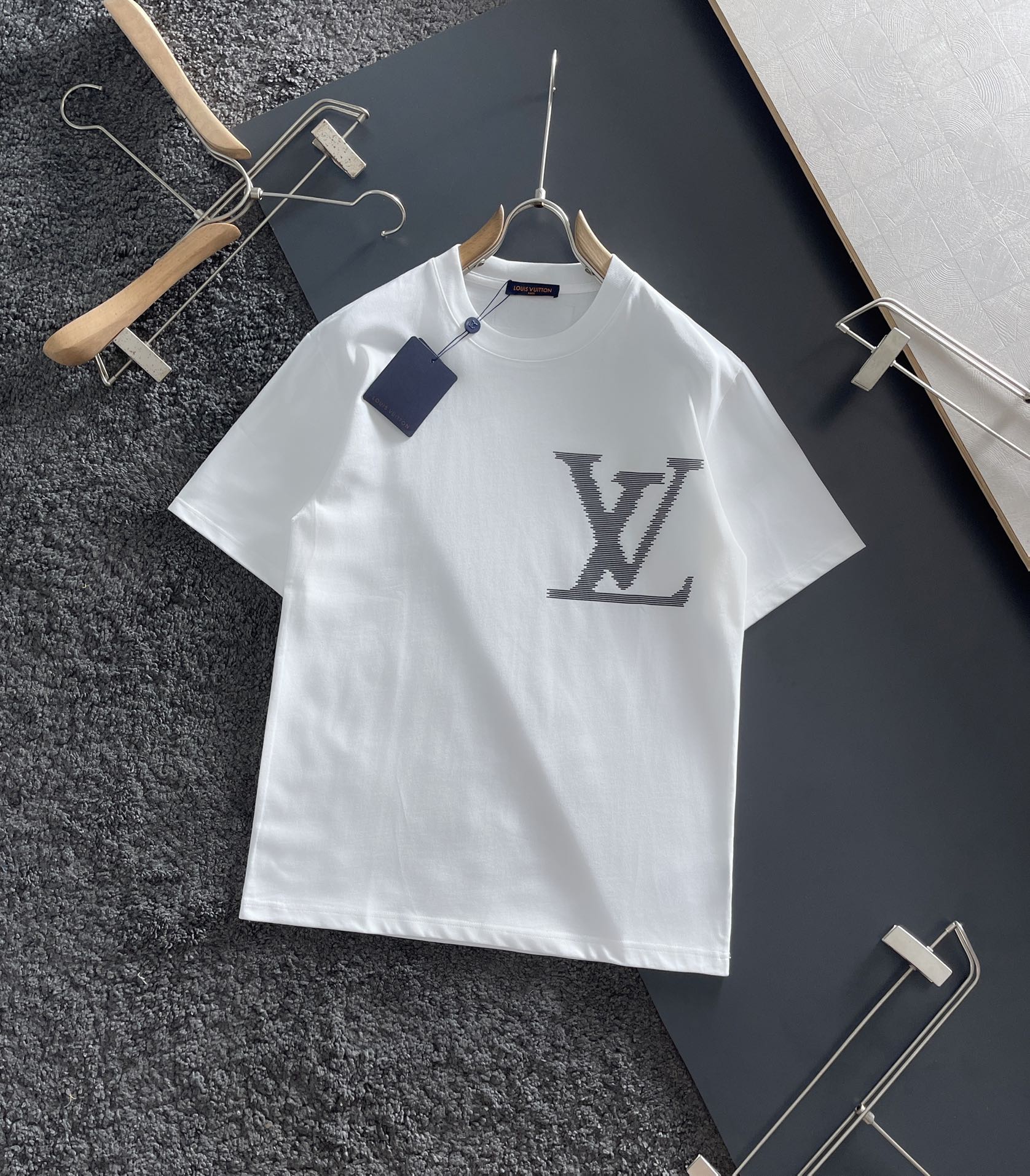 LuxluxHouse Louis Vuitton T-shirt NO.7