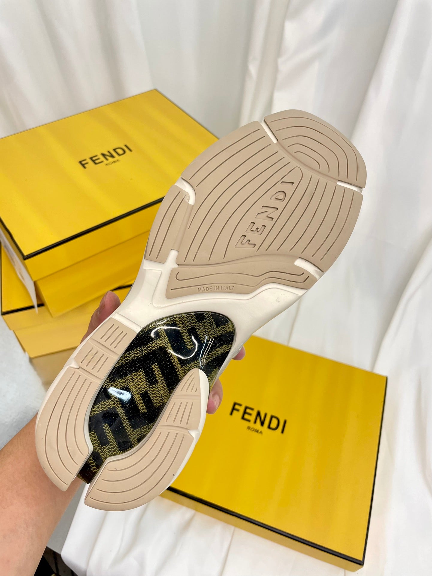 LuxluxHouse Best Quality Shoes Fendi