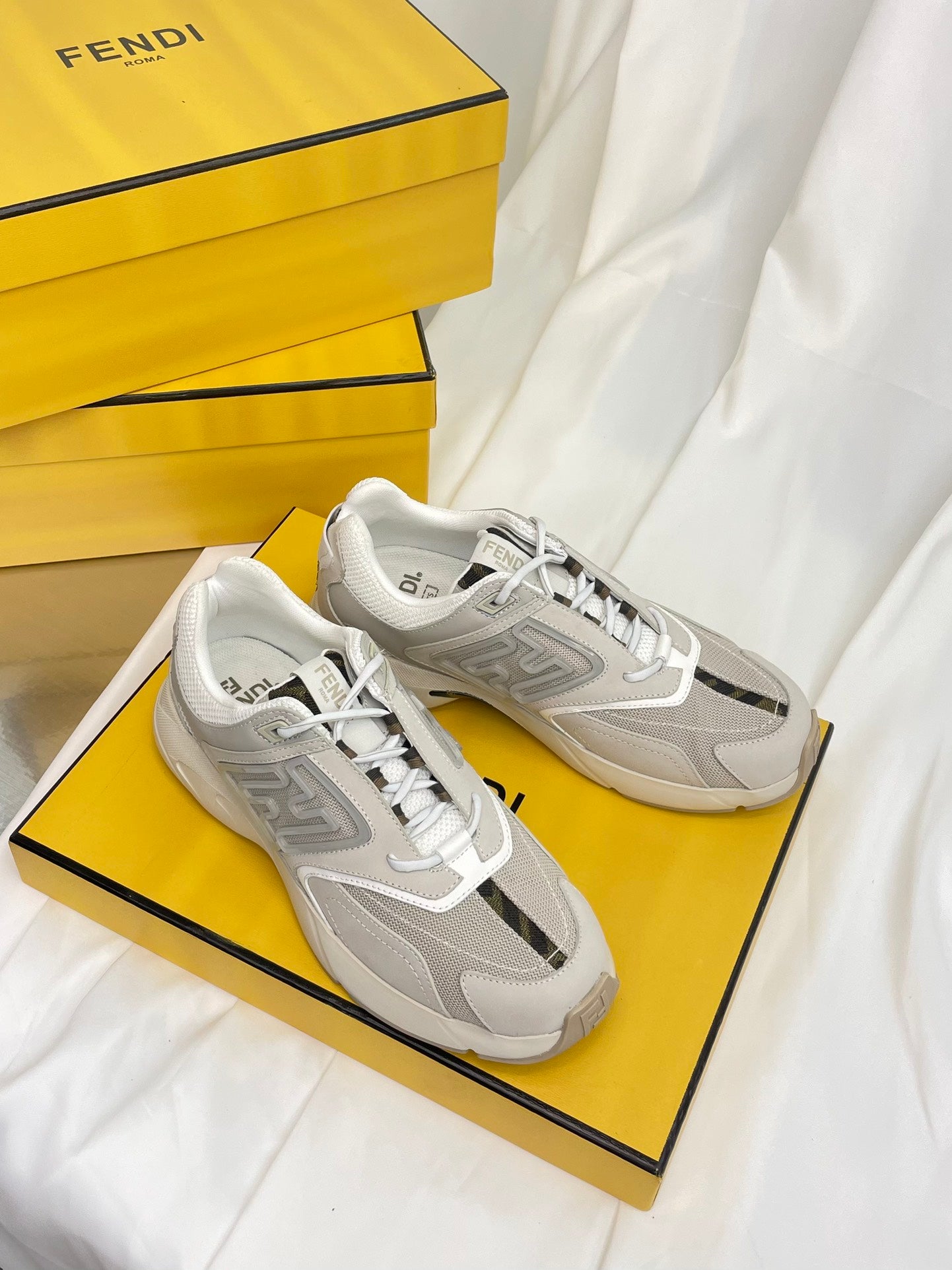 LuxluxHouse Best Quality Shoes Fendi