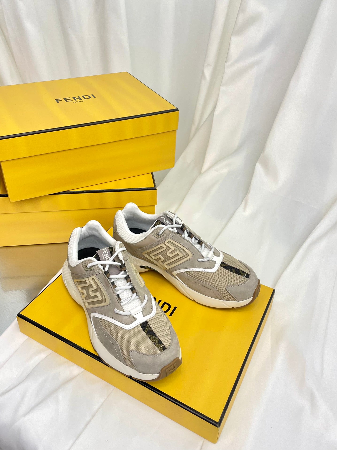 LuxluxHouse Best Quality Shoes Fendi