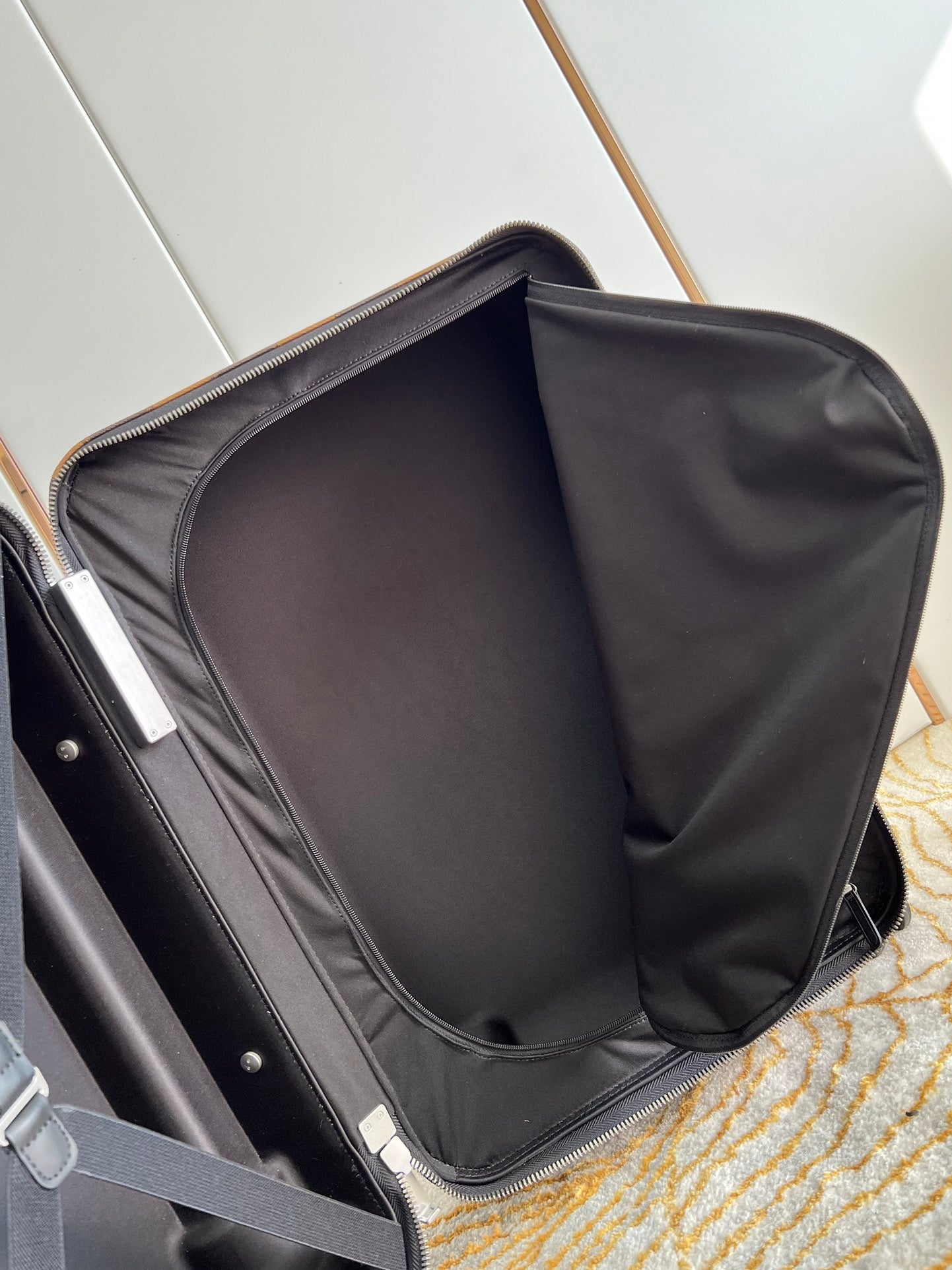 LuxluxHouse Best Quality Bags Luggage