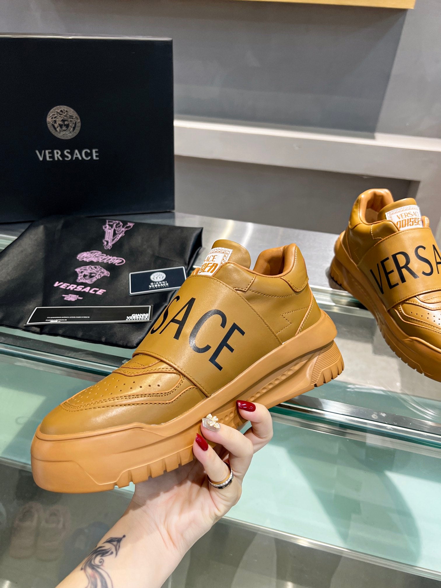 LuxluxHouse Best Quality Shoes Versace