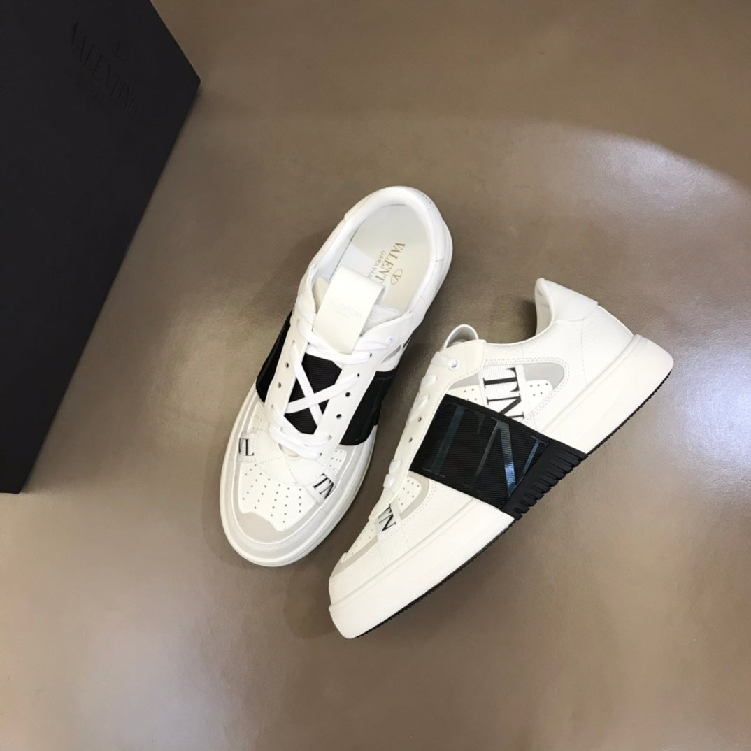 LuxluxHouse Best Quality Shoes Valentino