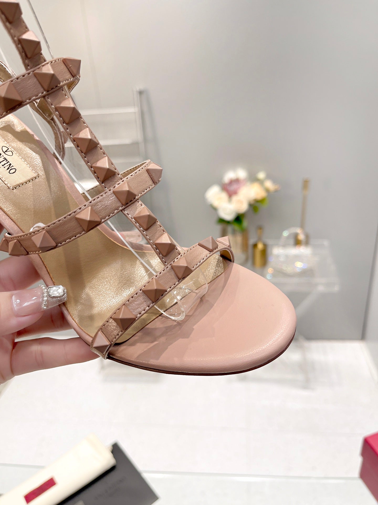LuxluxHouse Best Quality Valentino Women Shoes