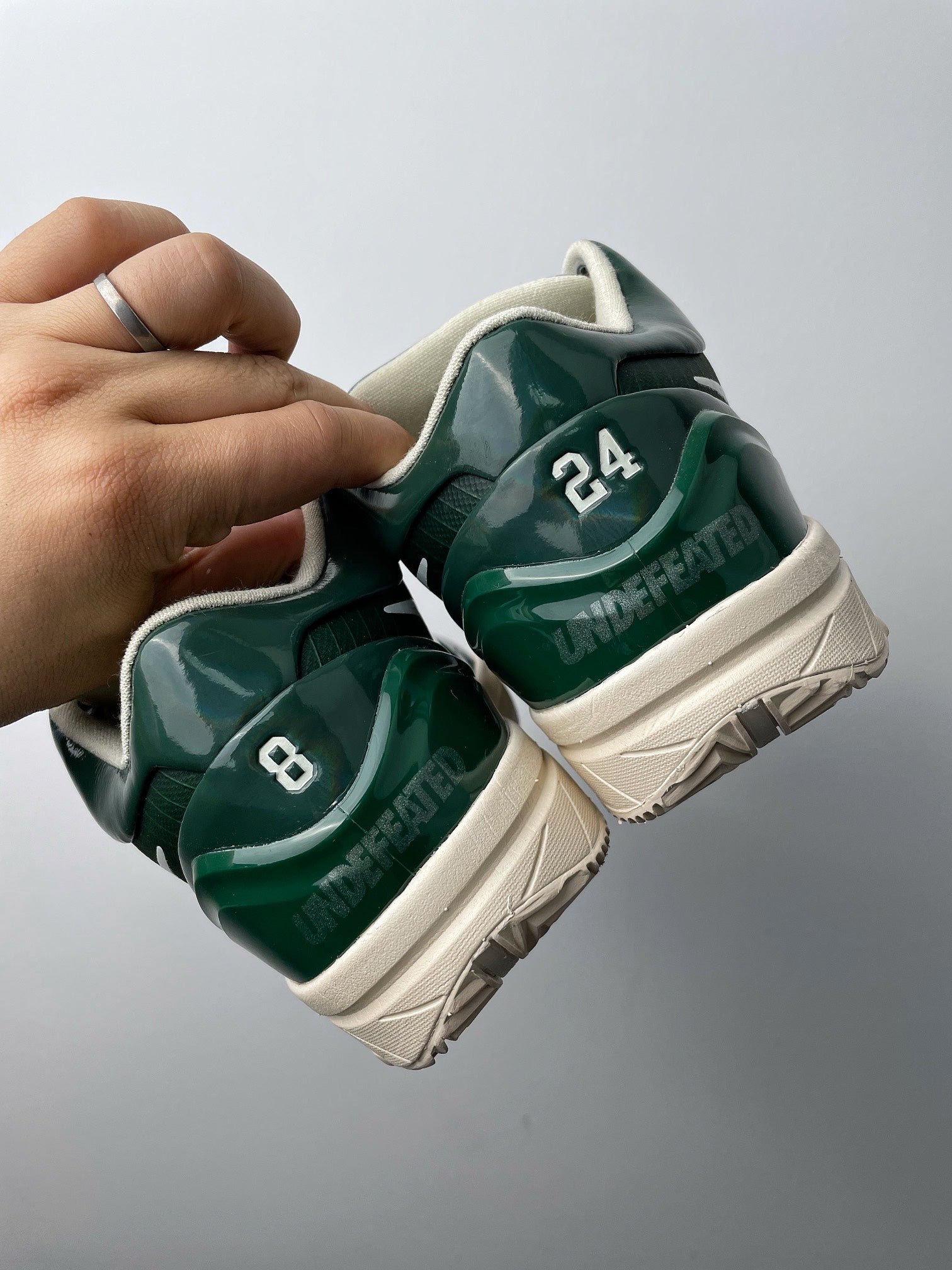 Max Batch-UNDEFEATED × Nike Zoom Kobe 4 Protro “Dark Green Bucks”