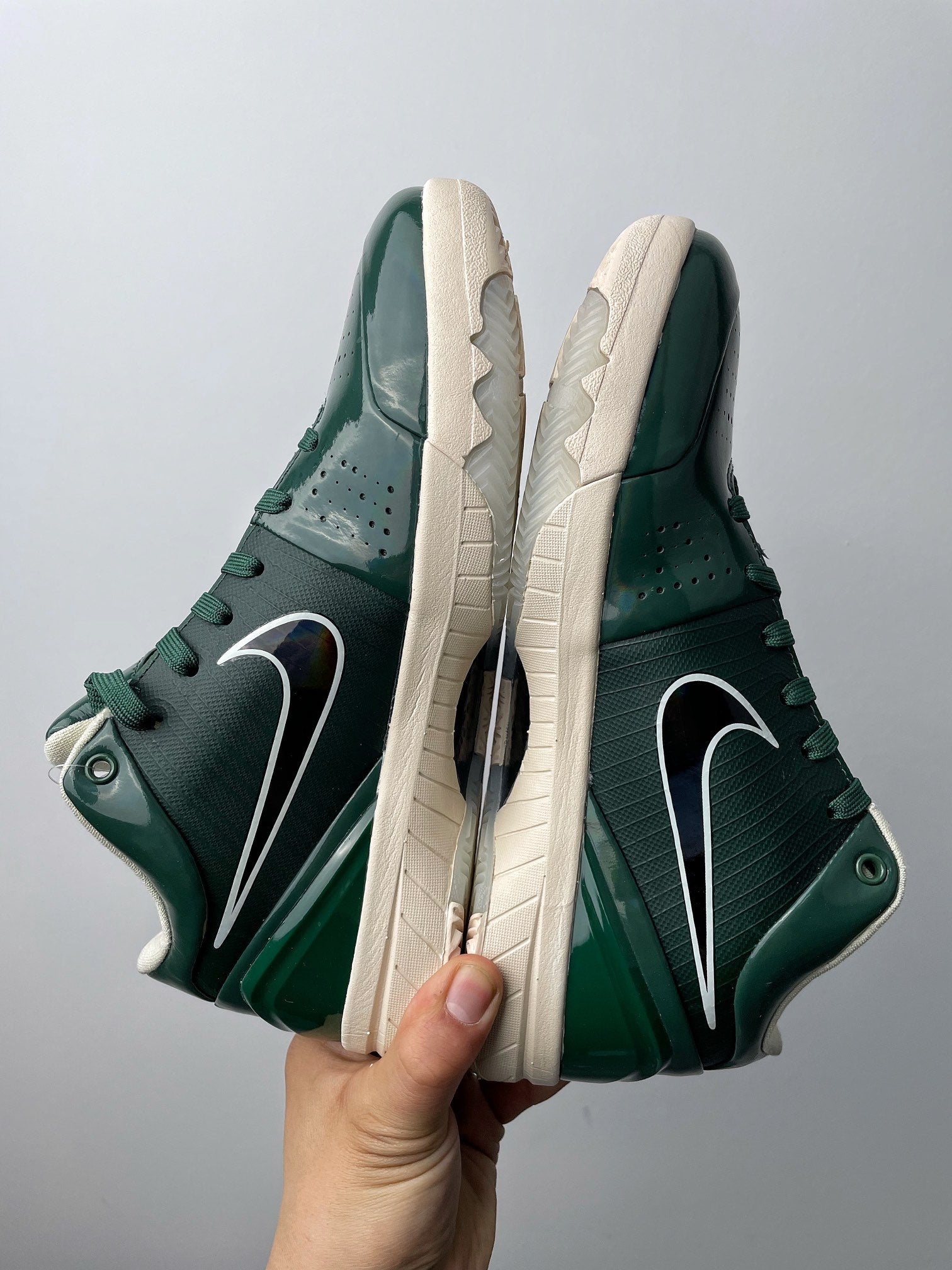 Max Batch-UNDEFEATED × Nike Zoom Kobe 4 Protro “Dark Green Bucks”