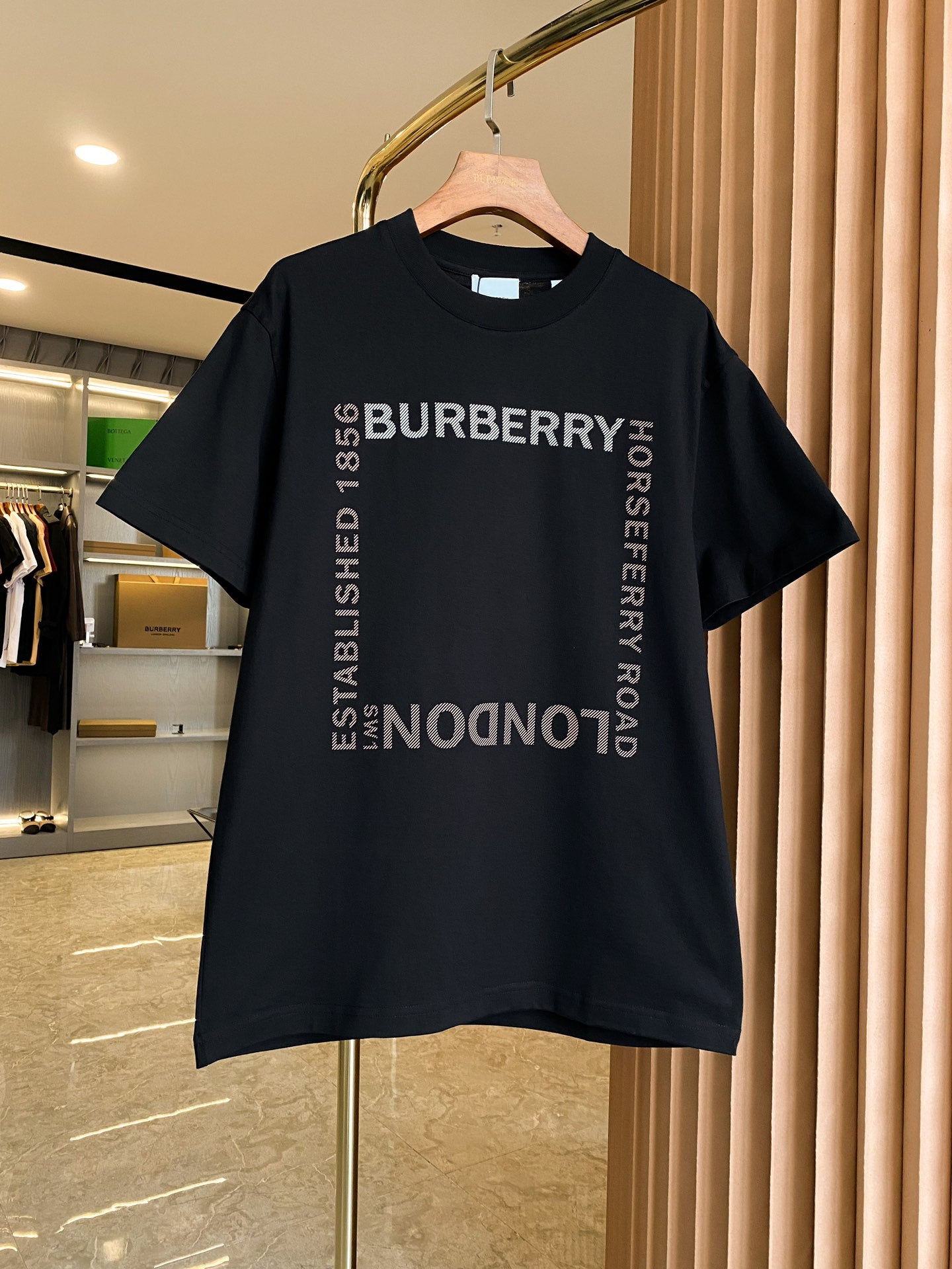 LuxluxHouse Burberry T-shirt NO.2