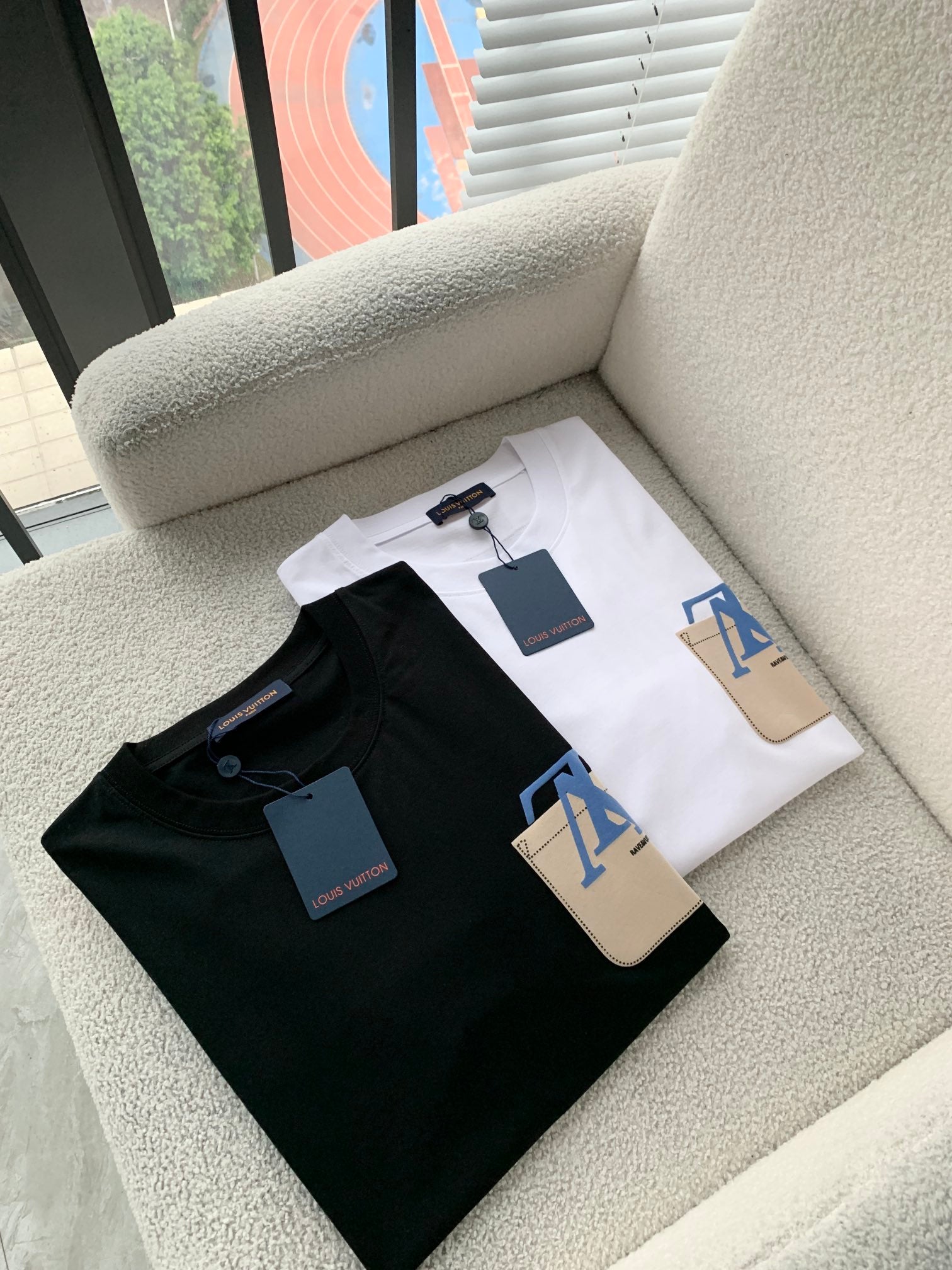 LuxluxHouse Best Quality Clothes T-shirt Louis Vuitton