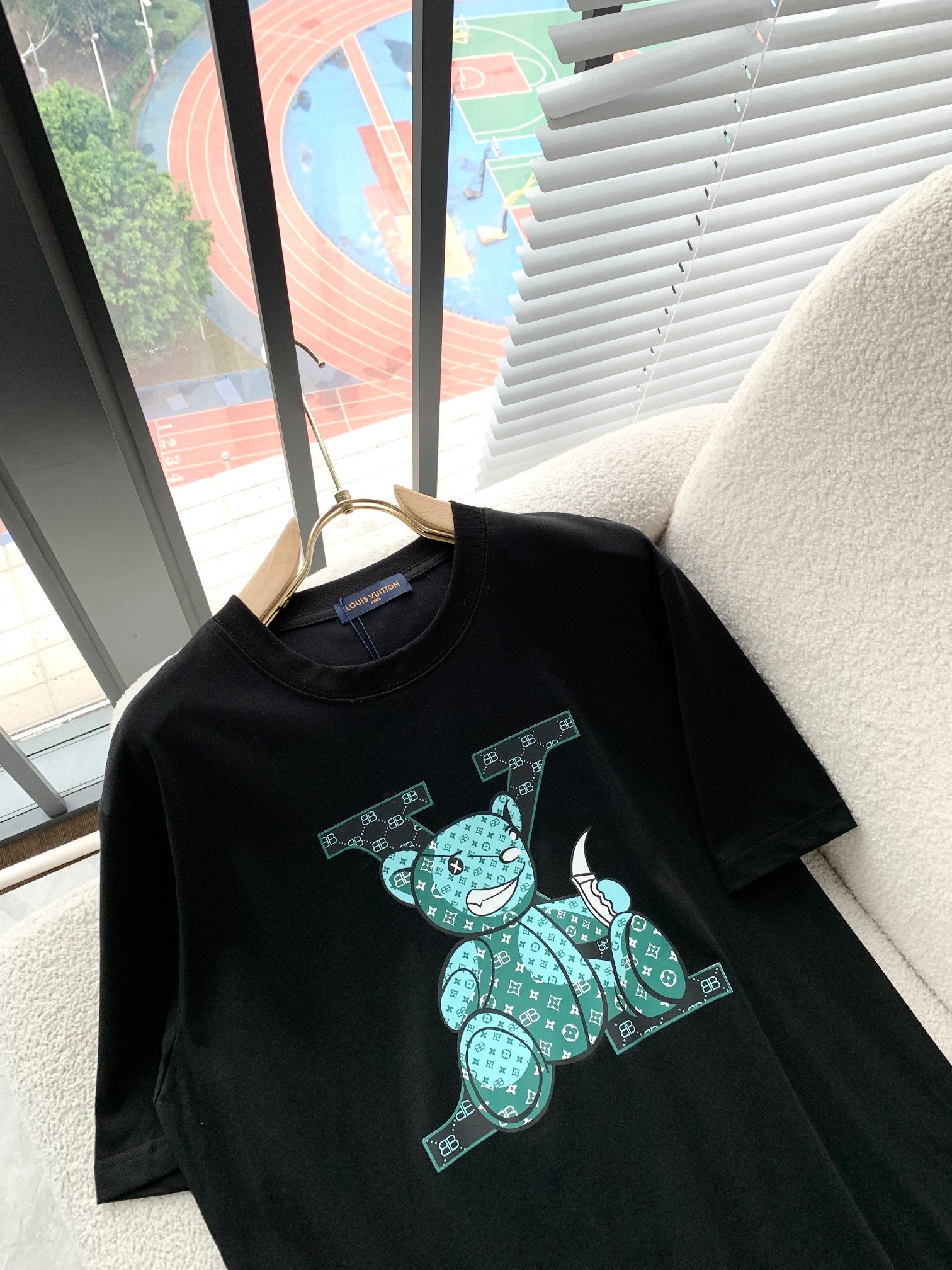 LuxluxHouse Best Quality Clothes T-shirt Louis Vuitton