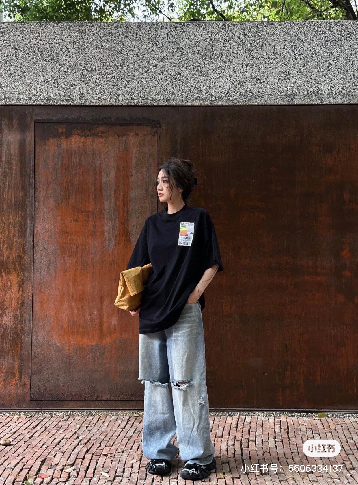 LuxluxHouse Best Quality Clothes Balenciaga T-shirt