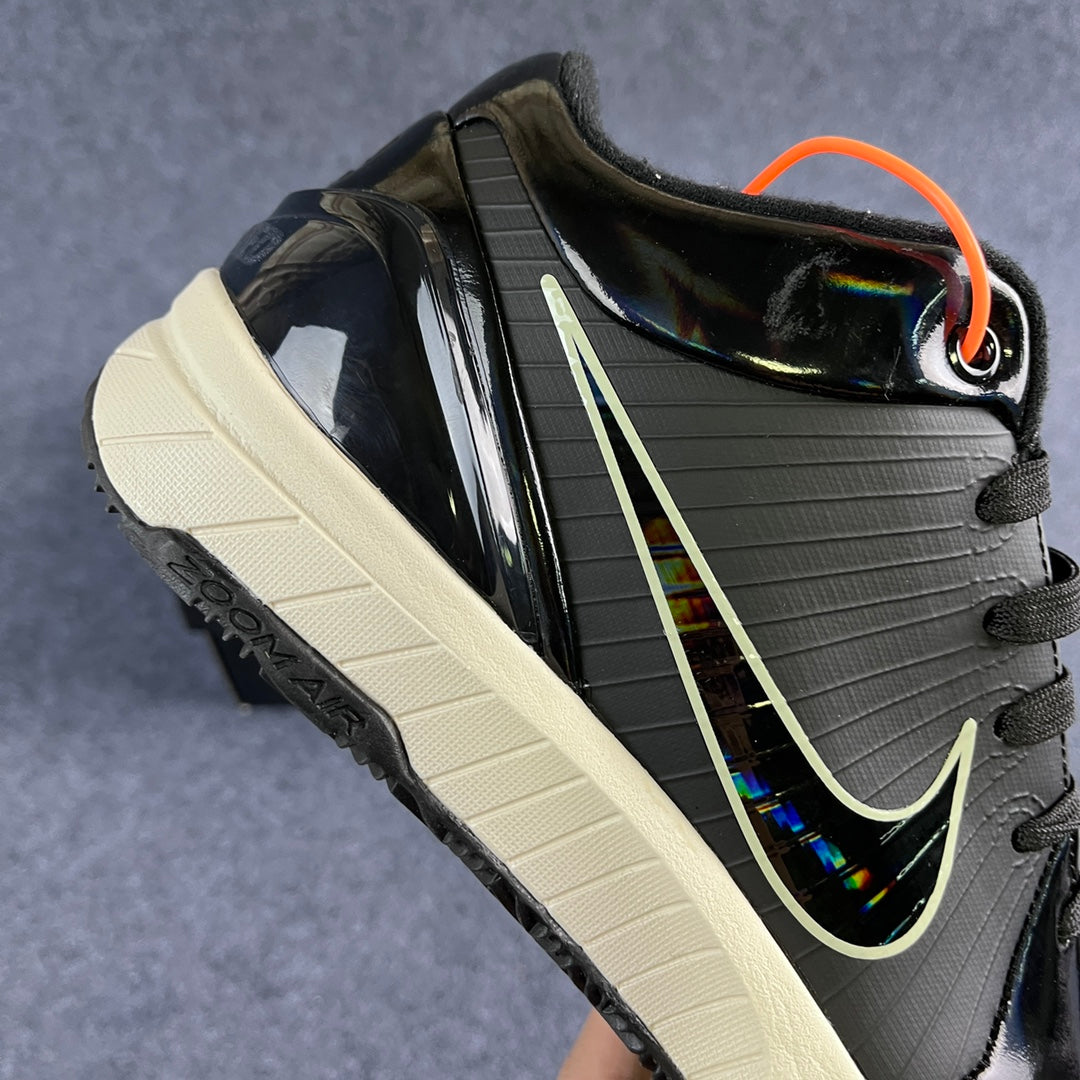 Max Batch-UNDEFEATED × Nike Zoom Kobe 4 Protro