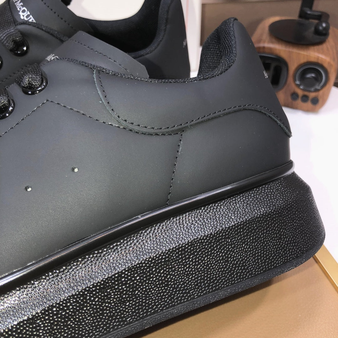 LuxluxHouse Best Quality Shoes Alexander McQueen