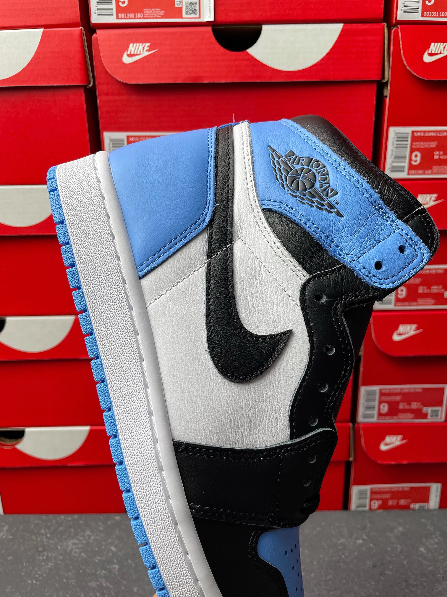 LJR Batch-Air Jordan 1 Retro High OG “University Blue”