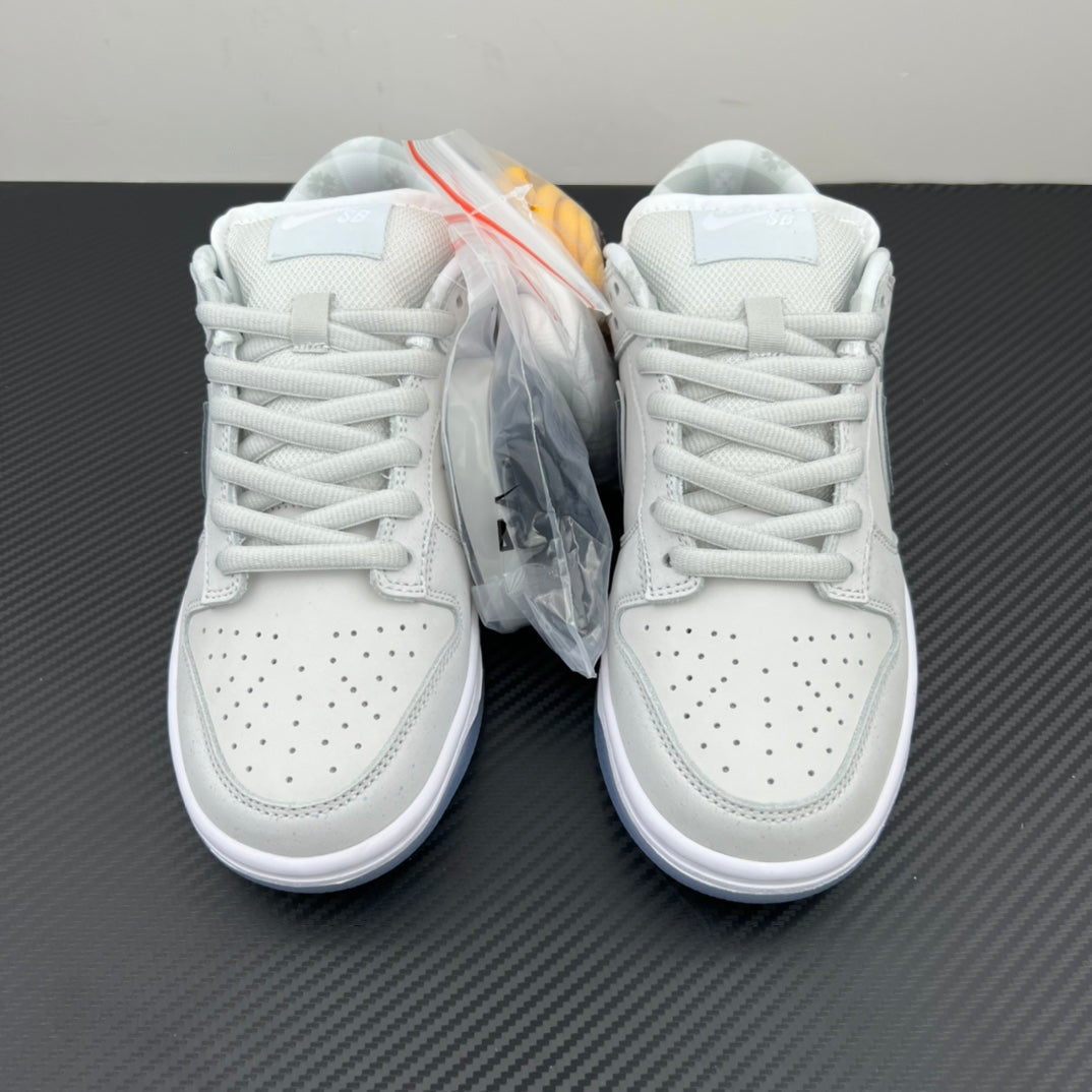 AY Batch-Concepts x NK SB Dunk Low "White Lobster"